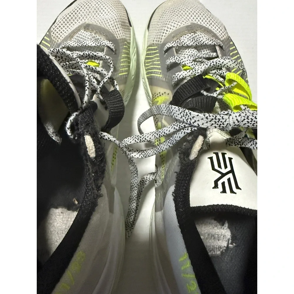 NIKE Kyrie Flytrap 4 White Volt Green Black Sneakers Shoes CZ4100-101 - Men's 12